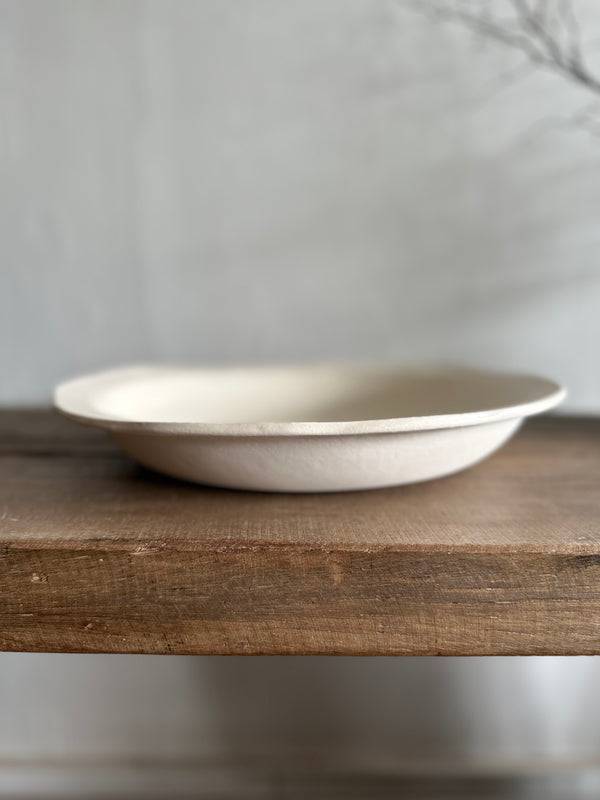 Ceramic Serving bowl with rim